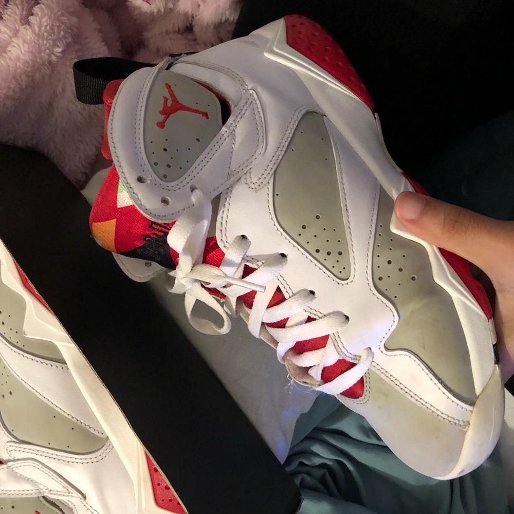 Retro 7, Size 7 - Picture 2 of 2